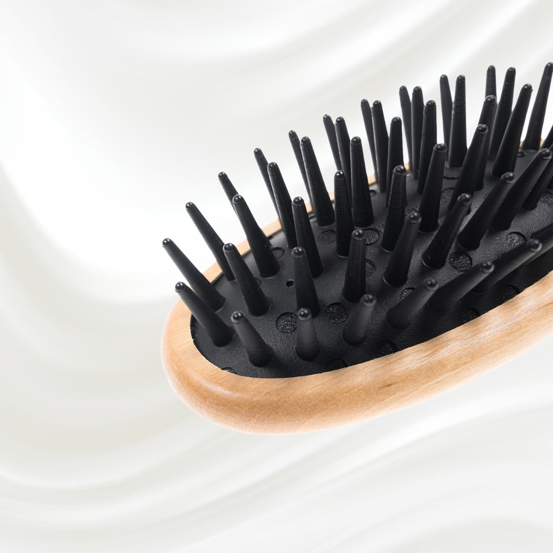 Legno Konica Detangling Brush by KOH-I-NOOR Beauty USA
