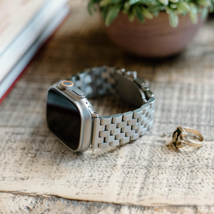 METAL Apple Watch Strap - Silver by Bullstrap