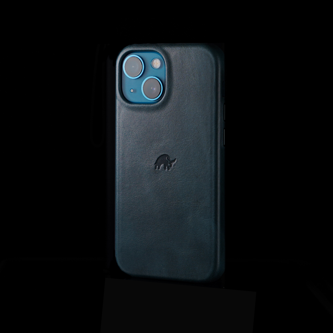 The Minimalist Case - OCEAN by Bullstrap