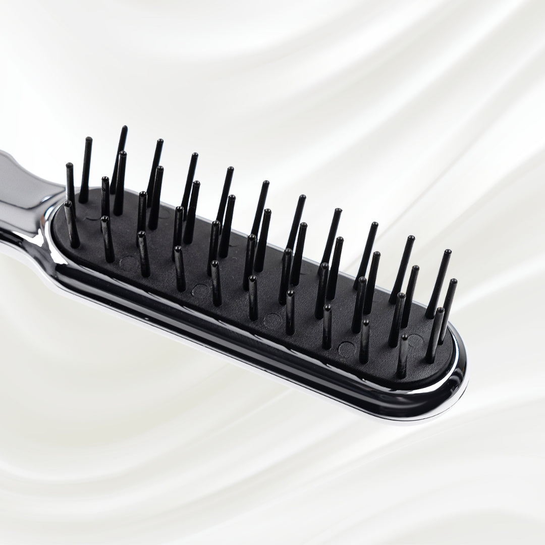 7115KK KOH-I-NOOR Metallic styling brush with chrome plated handle; KOH-I-NOOR's logo stamped on the handle
