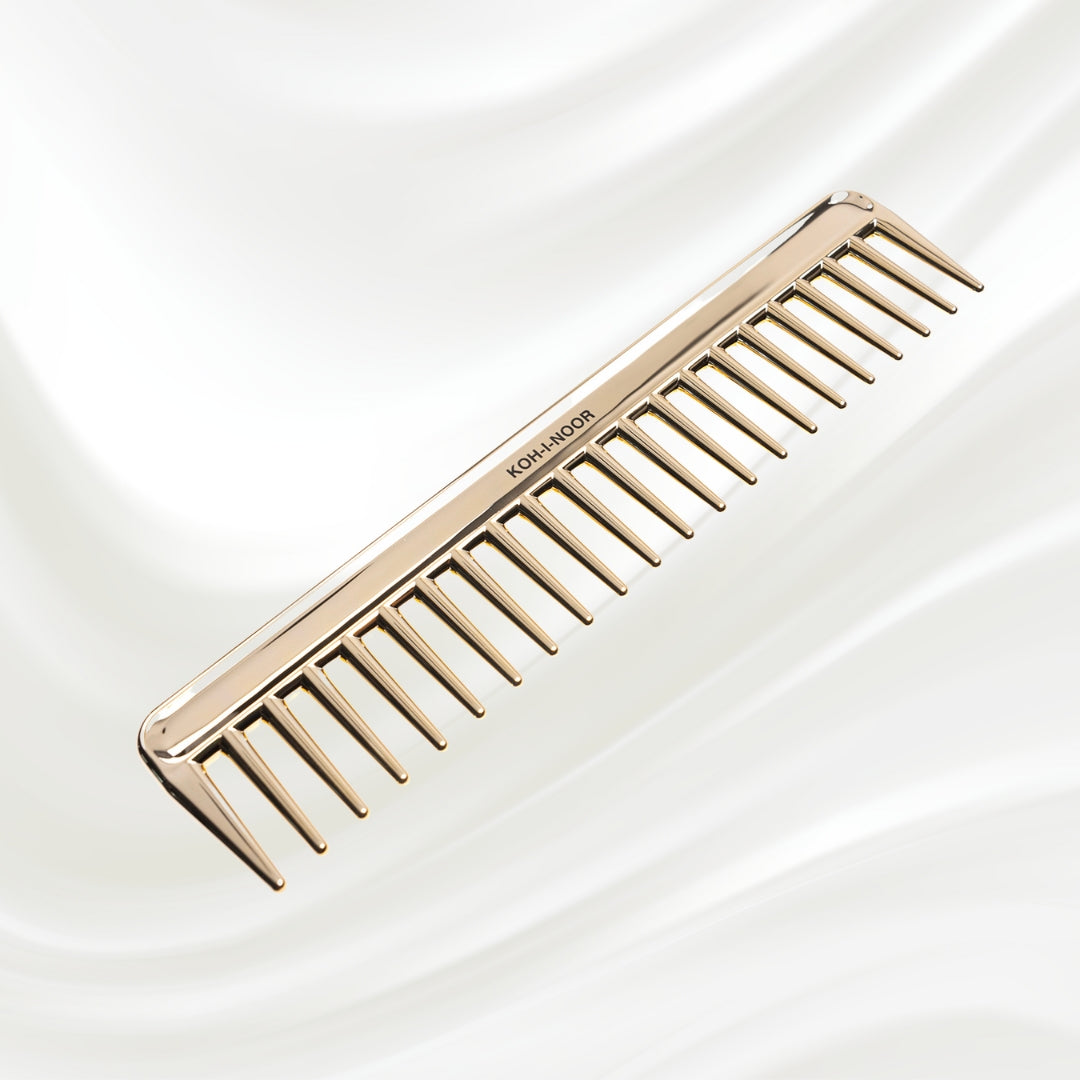 7114G KOH-I-NOOR Metallic styling comb with gold plated handle; KOH-I-NOOR's logo stamped on the comb