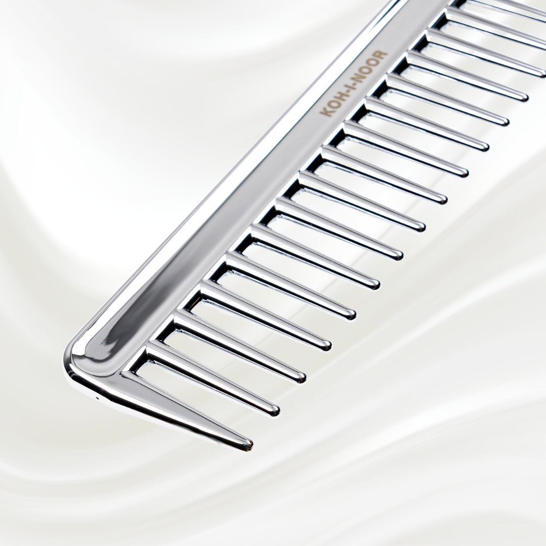 7132KK KOH-I-NOOR Metallic styling comb with chrome plated handle; KOH-I-NOOR's logo stamped on the comb