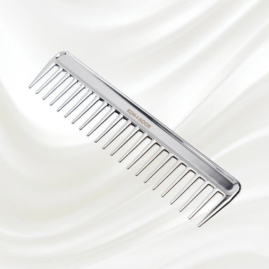 7132KK KOH-I-NOOR Metallic styling comb with chrome plated handle; KOH-I-NOOR's logo stamped on the comb