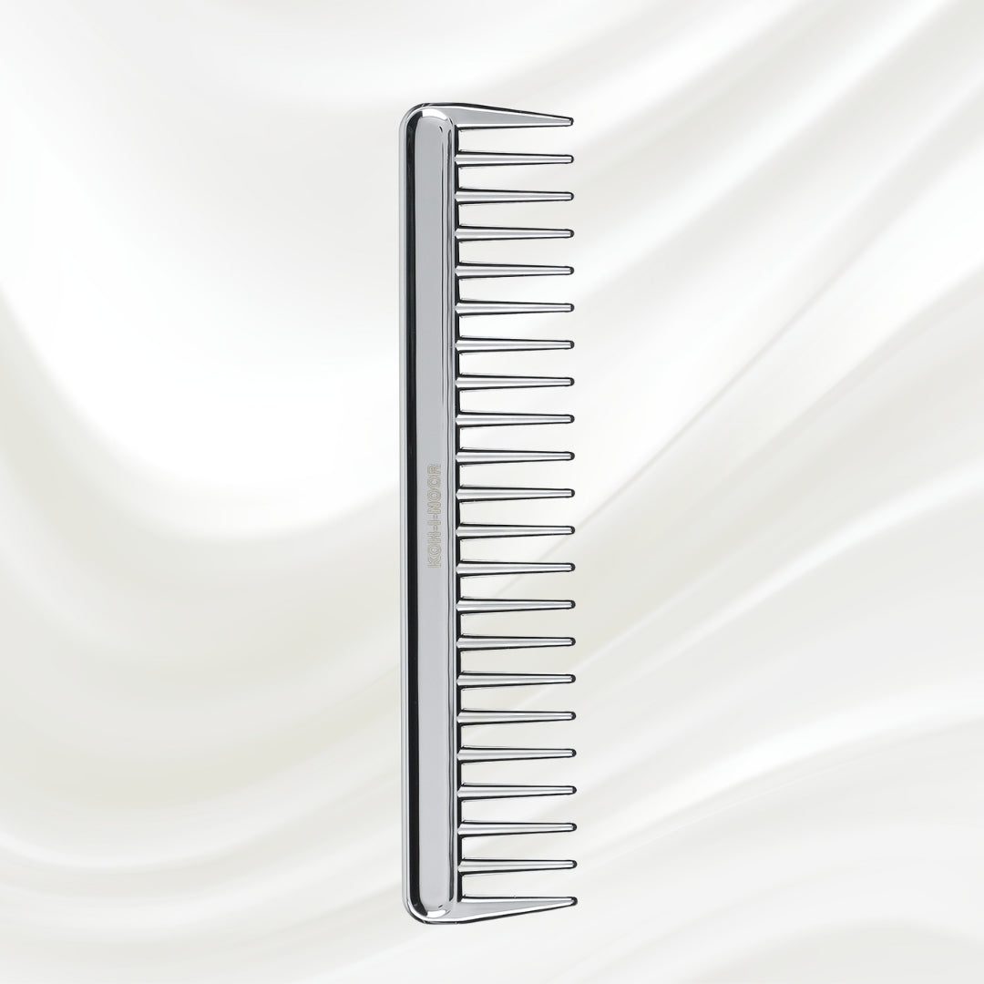 7132KK KOH-I-NOOR Metallic styling comb with chrome plated handle; KOH-I-NOOR's logo stamped on the comb
