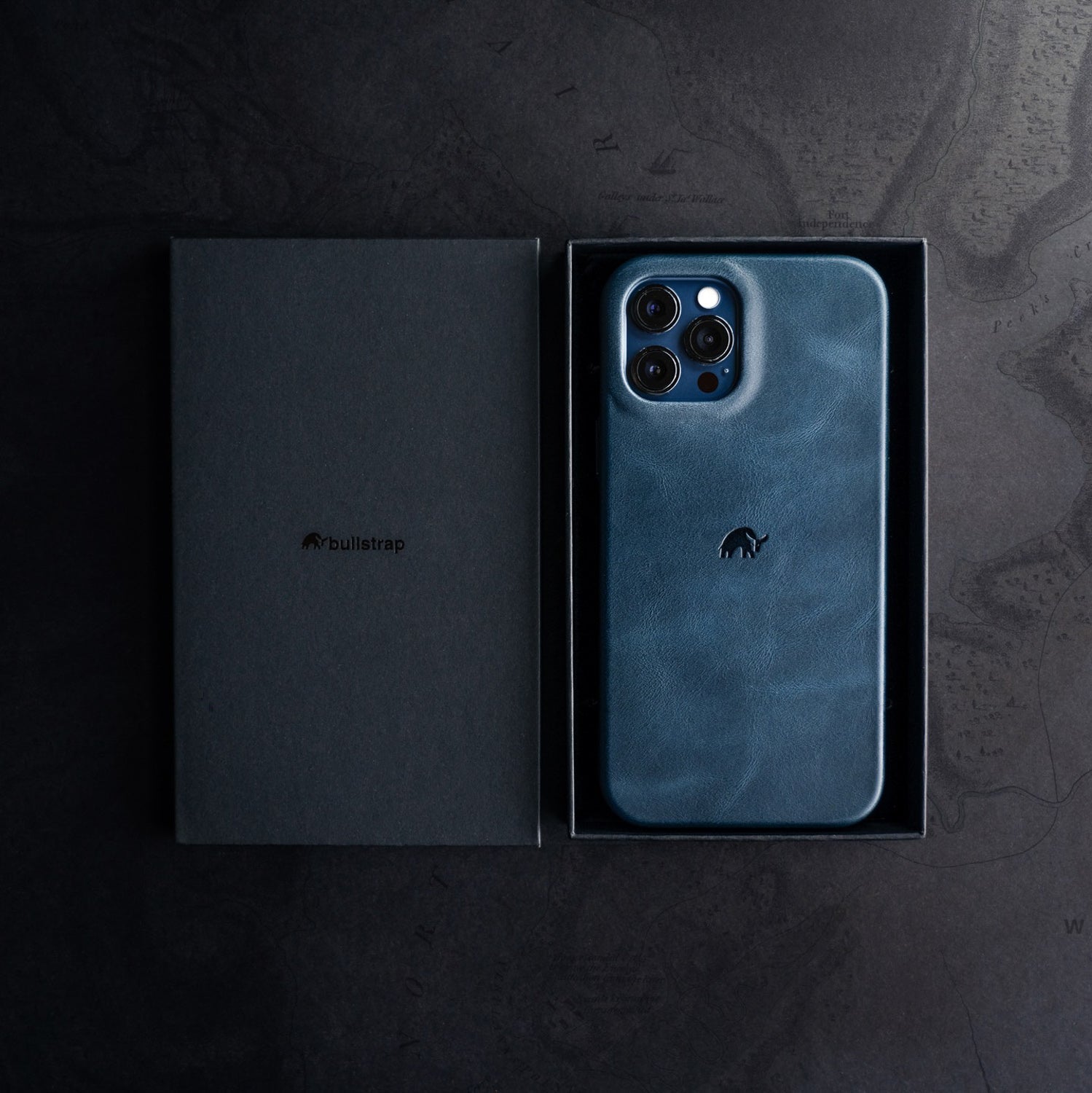 The Minimalist Case - OCEAN by Bullstrap