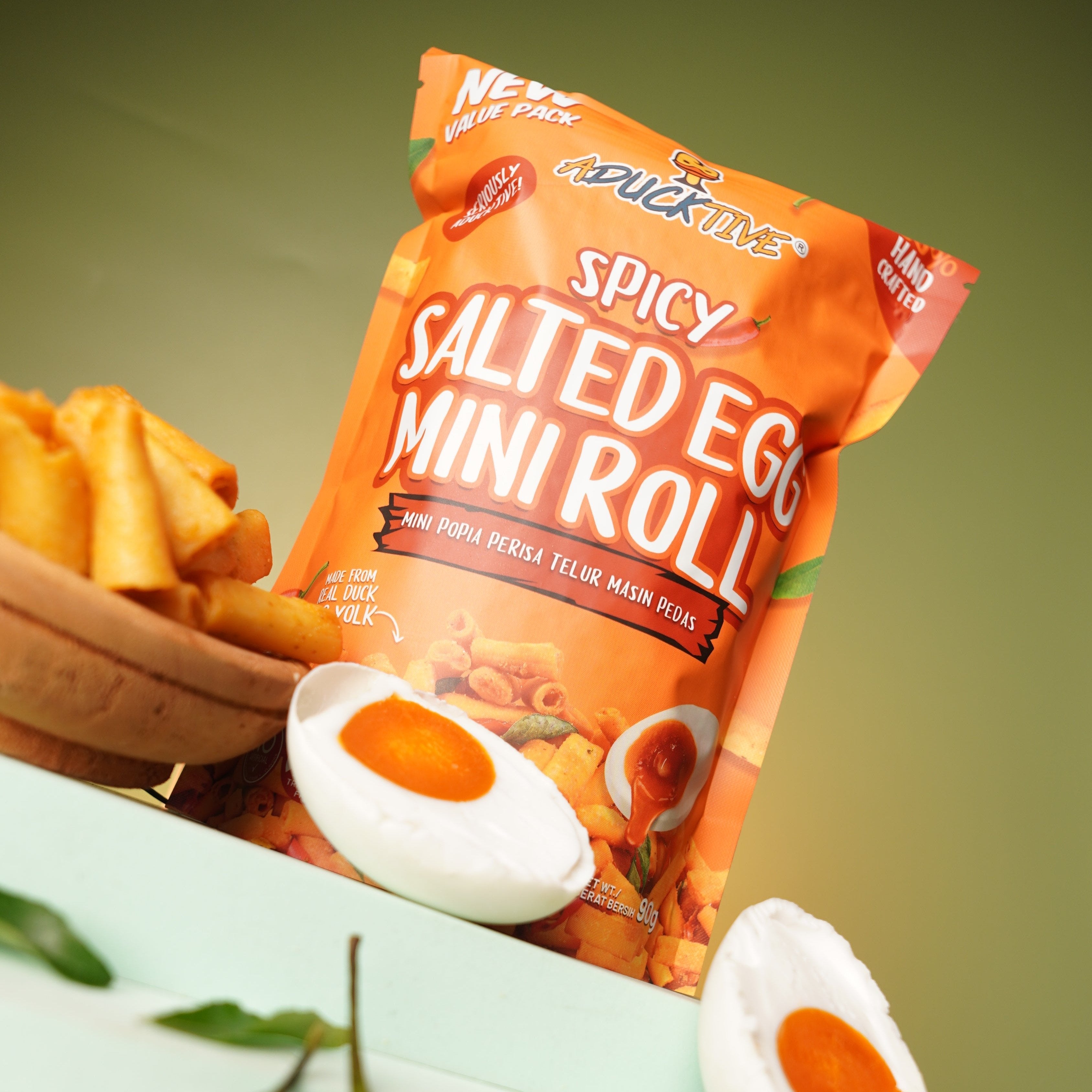 SPICY SALTED EGG MINI ROLL CHIP - 90 grams