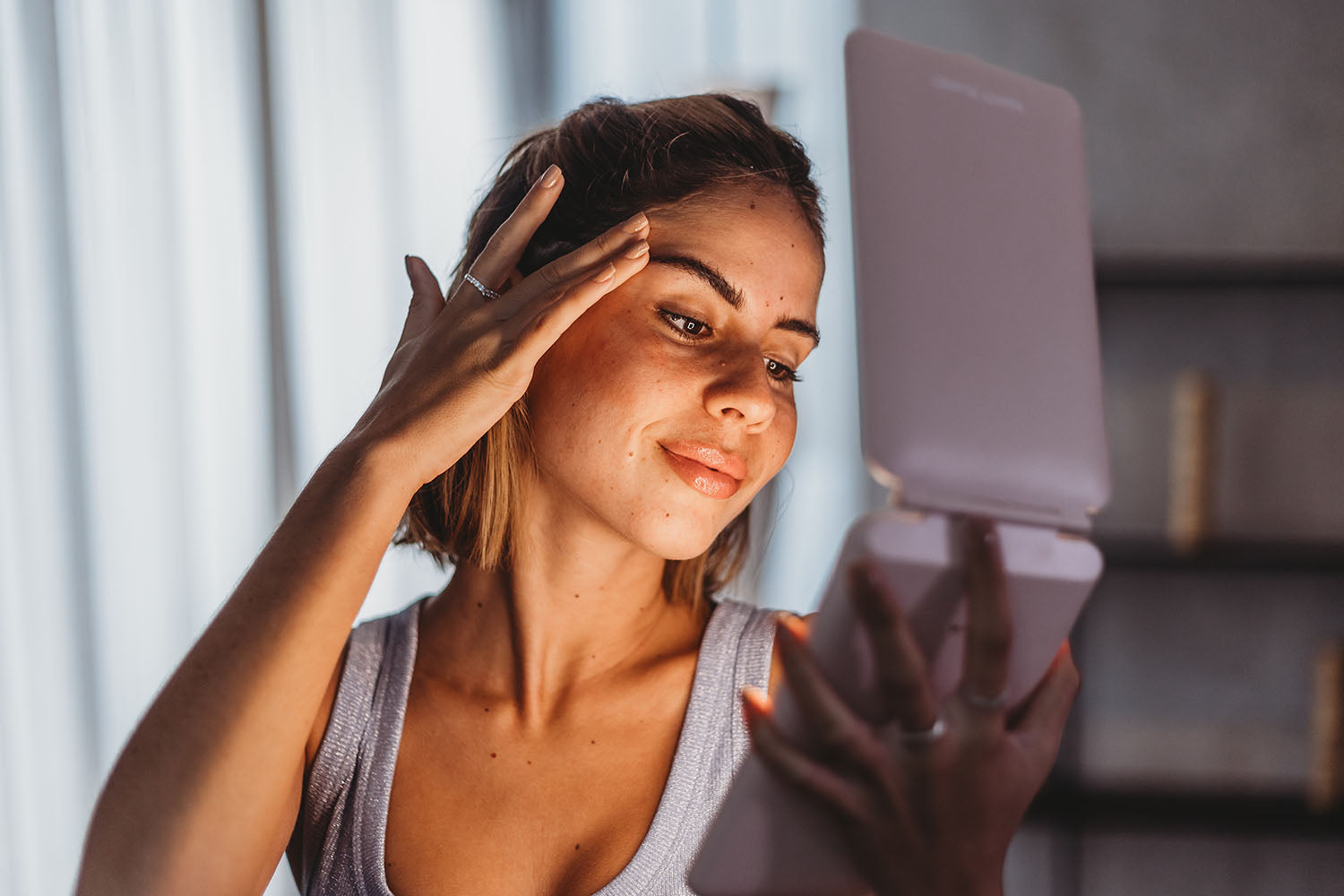 MINI POSE 2.0 by Vanity Planet