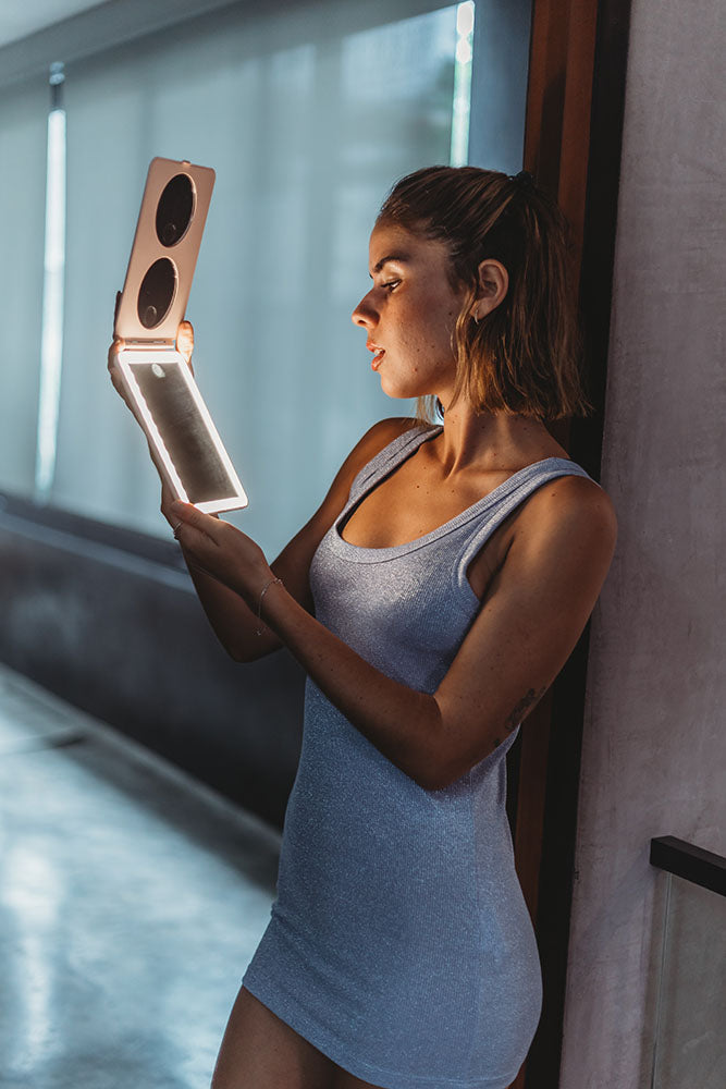 MINI POSE 2.0 by Vanity Planet