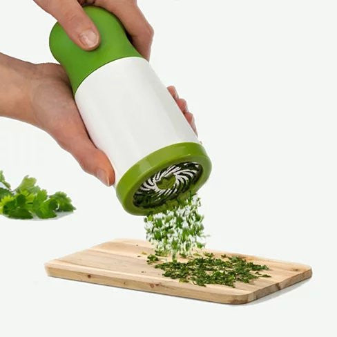  The Healing Herbs Mill for a Healthy Start in your Kitchen by VistaShops VistaShops Perfumarie