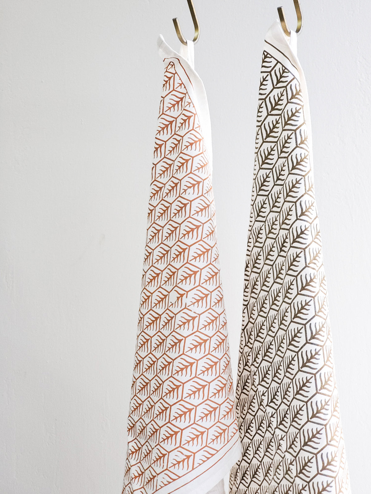  Hand Screen Printed Tea Towel - Set of 2 by KORISSA KORISSA Perfumarie