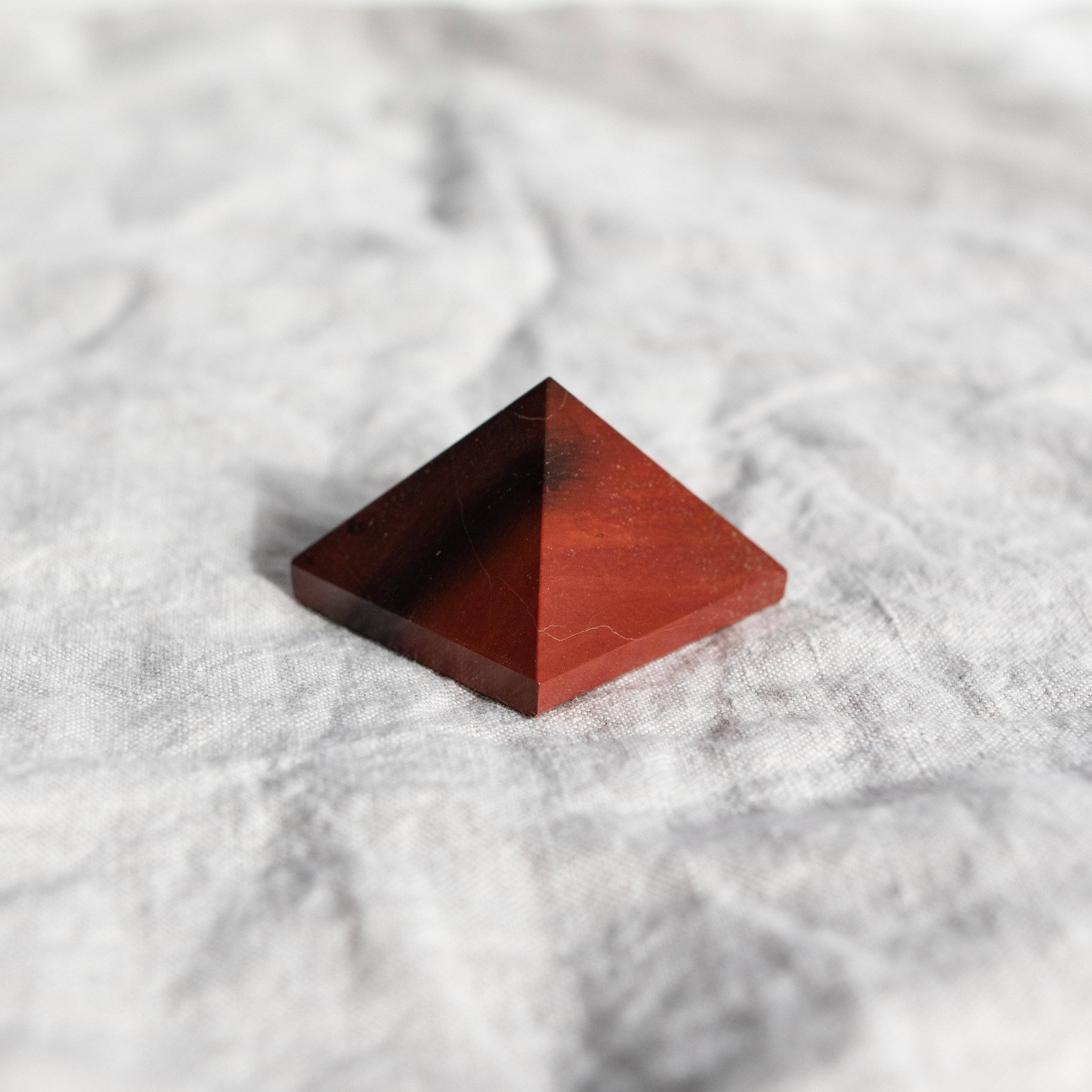  Red Jasper Pyramid by Tiny Rituals Tiny Rituals Perfumarie