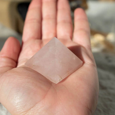  Rose Quartz Pyramid by Tiny Rituals Tiny Rituals Perfumarie