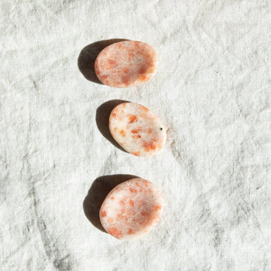  Sunstone Worry Stone by Tiny Rituals Tiny Rituals Perfumarie