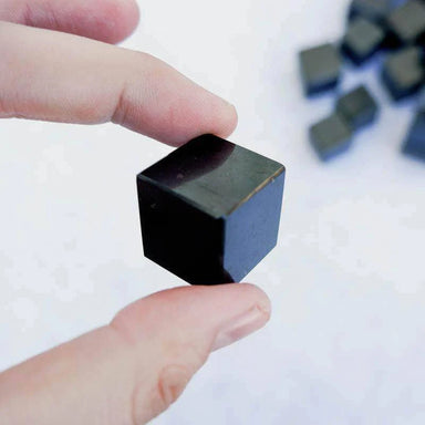  Black Tourmaline Cube by Tiny Rituals Tiny Rituals Perfumarie