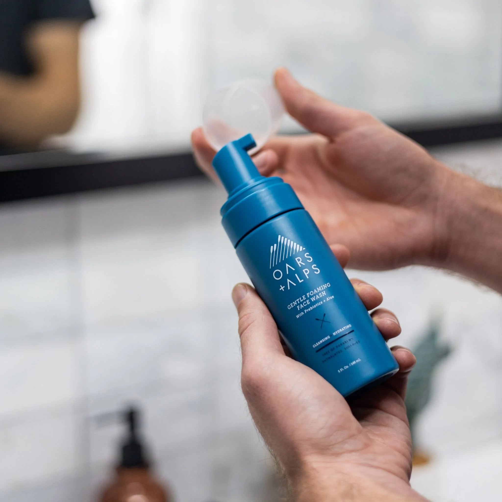  Gentle Foaming Face Wash by Oars + Alps Oars + Alps Perfumarie