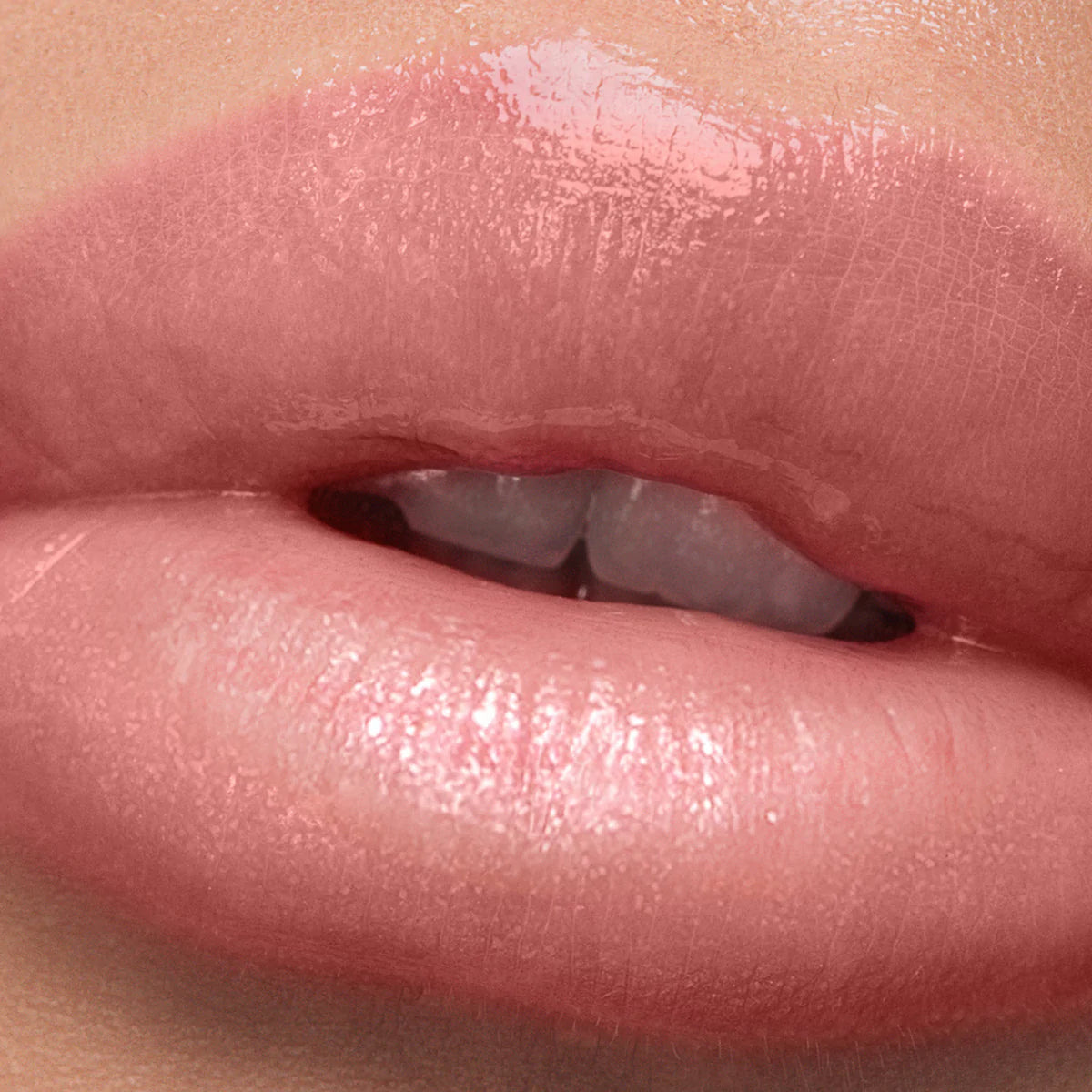  Plush Shine Lip Gloss - Pixie by LONDONTOWN LONDONTOWN Perfumarie