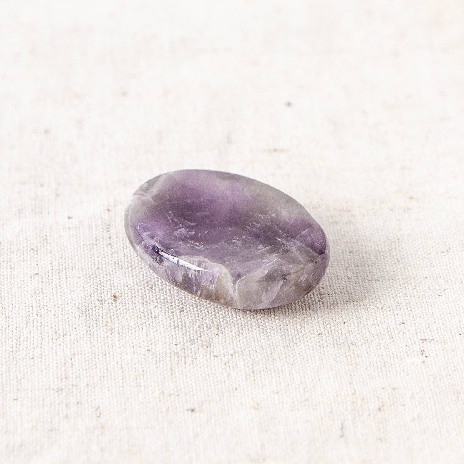  Amethyst Worry Stone by Tiny Rituals Tiny Rituals Perfumarie