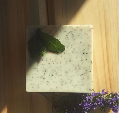  Energizing & Exfoliating Bath Bar by Heliotrope San Francisco Heliotrope San Francisco Perfumarie