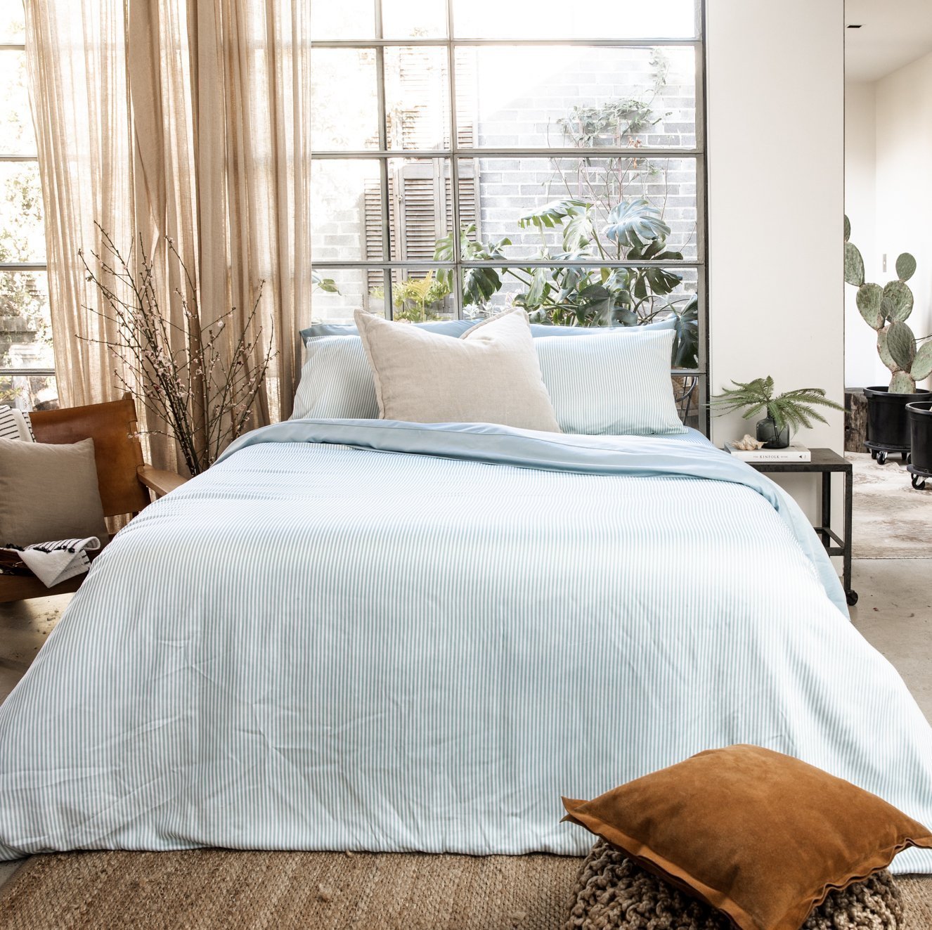  Signature Sateen Duvet Cover by ettitude ettitude Perfumarie