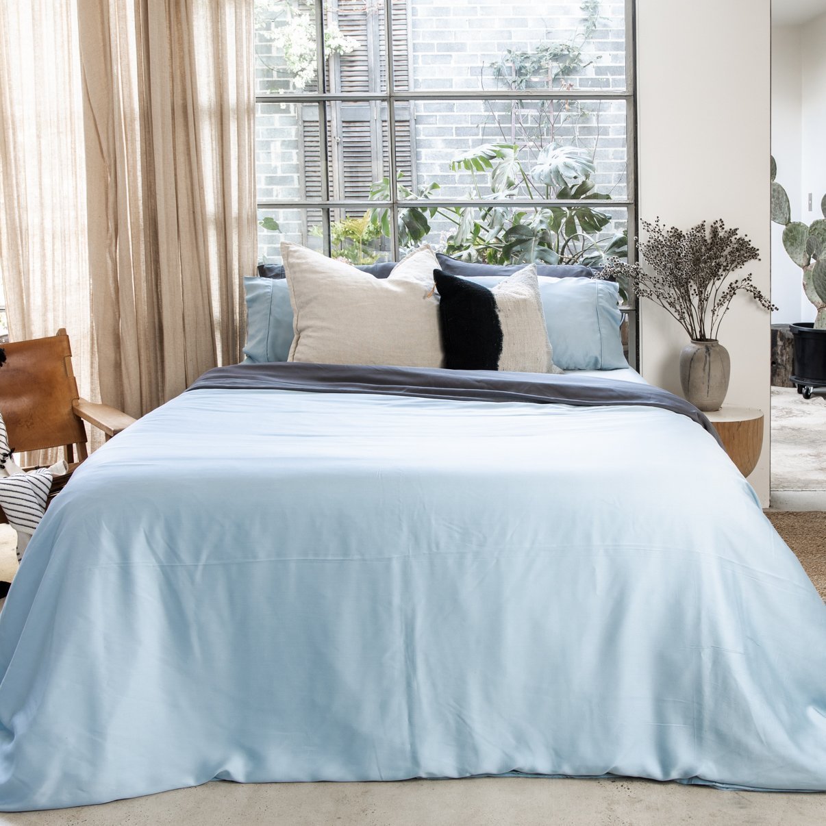  Signature Sateen Duvet Cover by ettitude ettitude Perfumarie