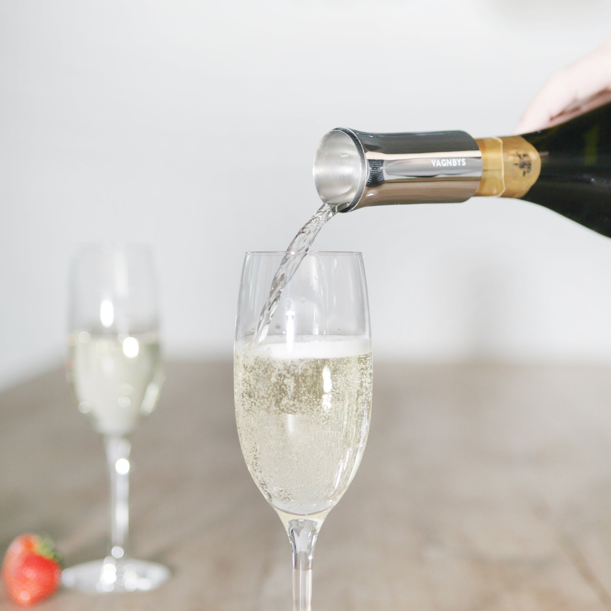  Vagnbys® Champagne Pourer by Ethan+Ashe Ethan+Ashe Perfumarie