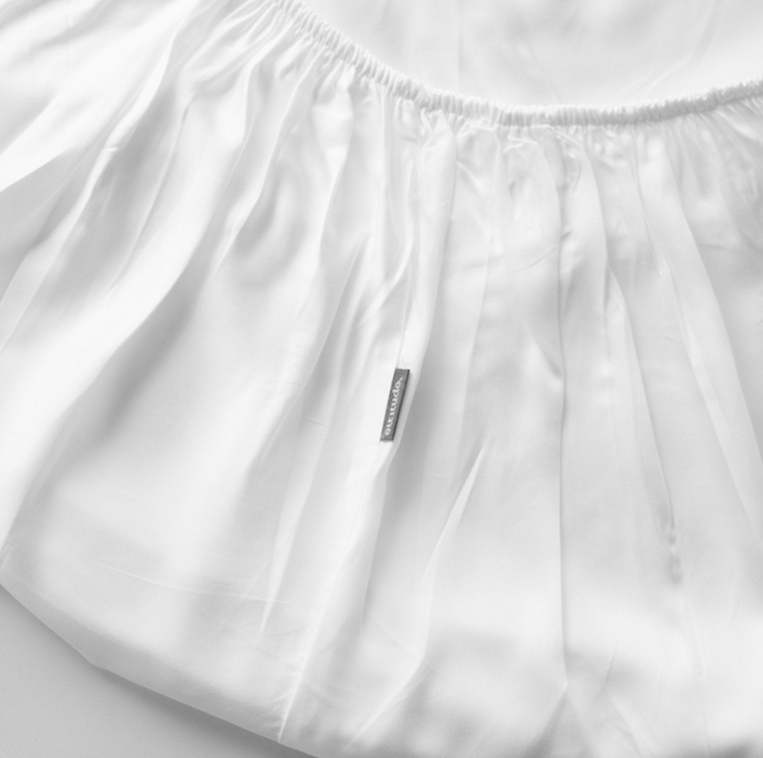  Bamboo Crib Mattress Protector by ettitude ettitude Perfumarie