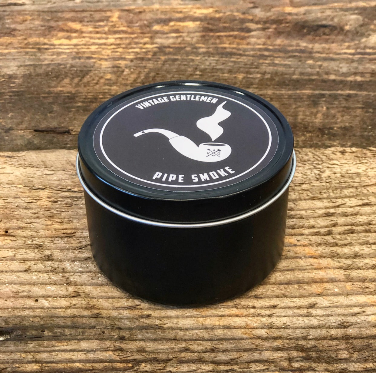  “Pipe Smoke” Soy Candle by Vintage Gentlemen Vintage Gentlemen Perfumarie