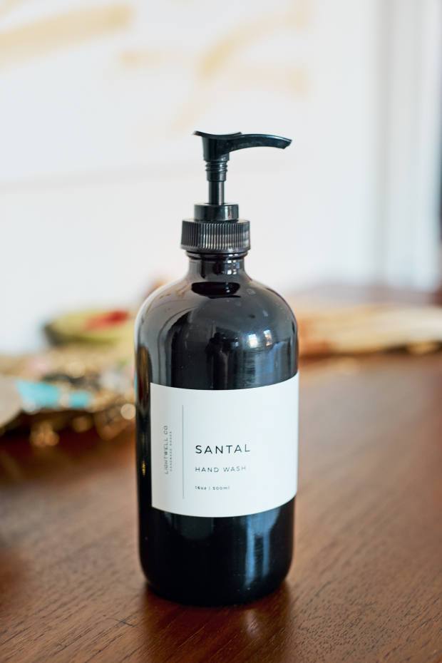  Santal Hand Wash Lightwell Perfumarie