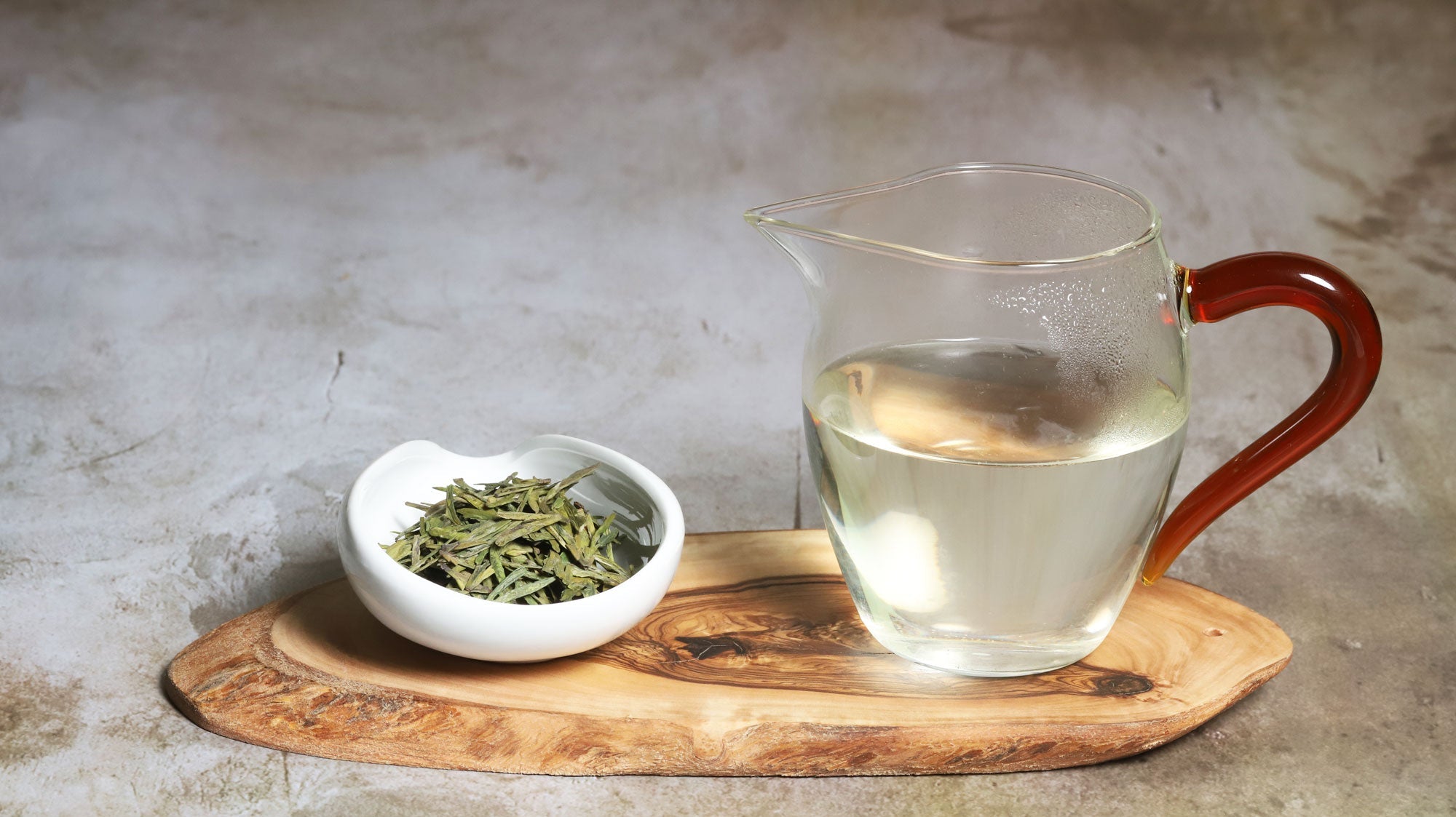  Superior Spring Picked Dragon Well Green Tea by Tea and Whisk Tea and Whisk Perfumarie