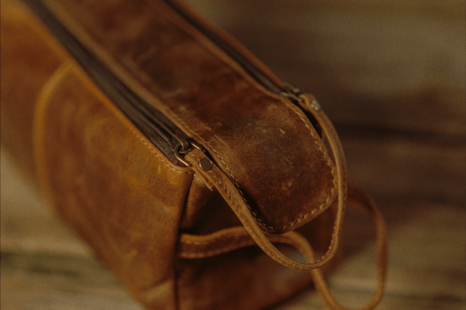  The Draper Leather Toiletry/Dopp Bag by Vintage Gentlemen Vintage Gentlemen Perfumarie